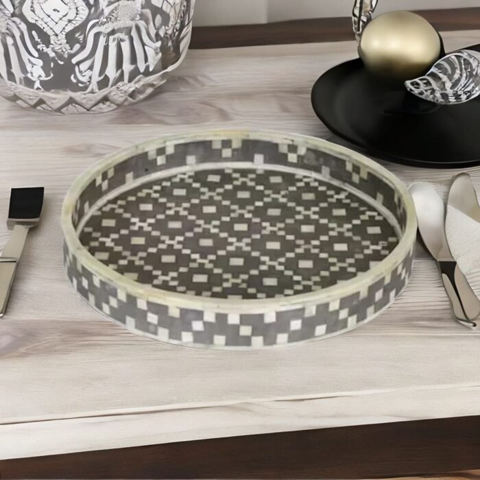 round serving trays, round wooden tray